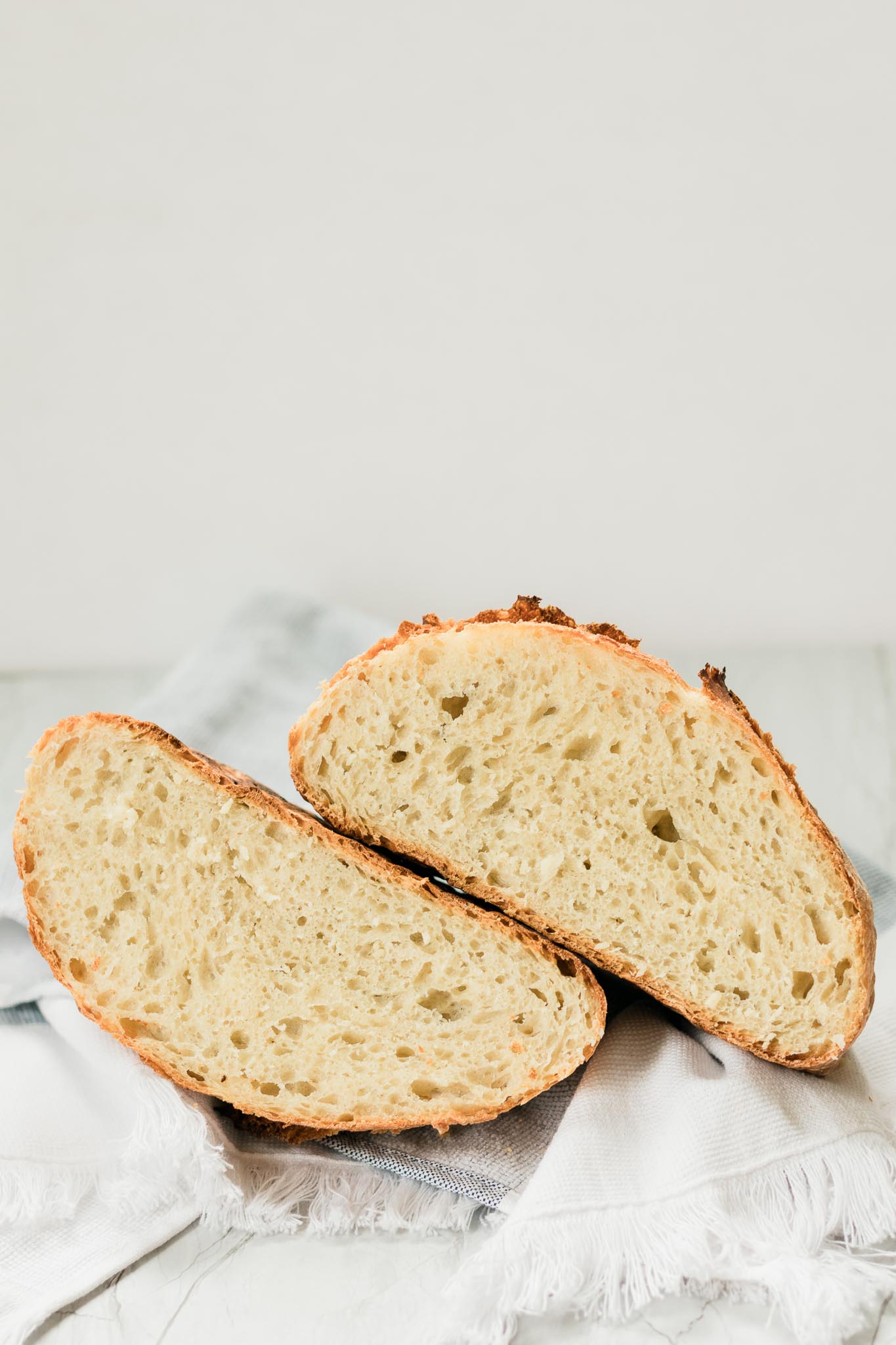 Rustic No Knead Bread - BEYOND THE NOMS