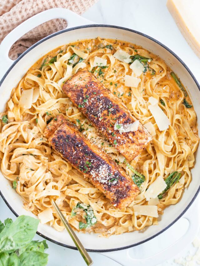 Creamy Cajun Salmon Pasta BEYOND THE NOMS