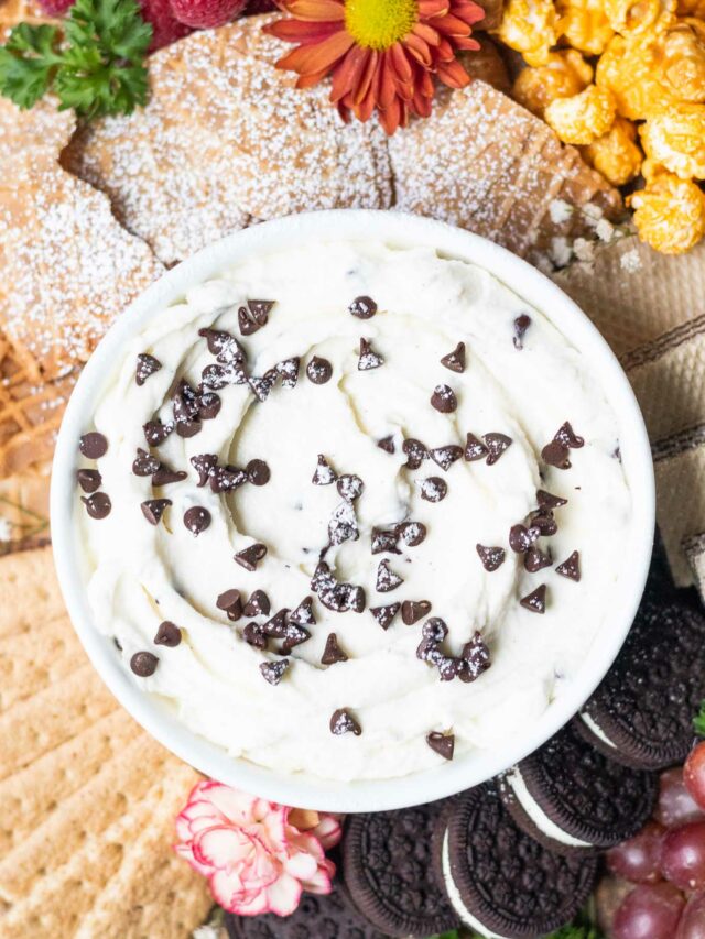 Easy Cannoli Dip and Chips with Ricotta and Mascarpone BEYOND THE NOMS