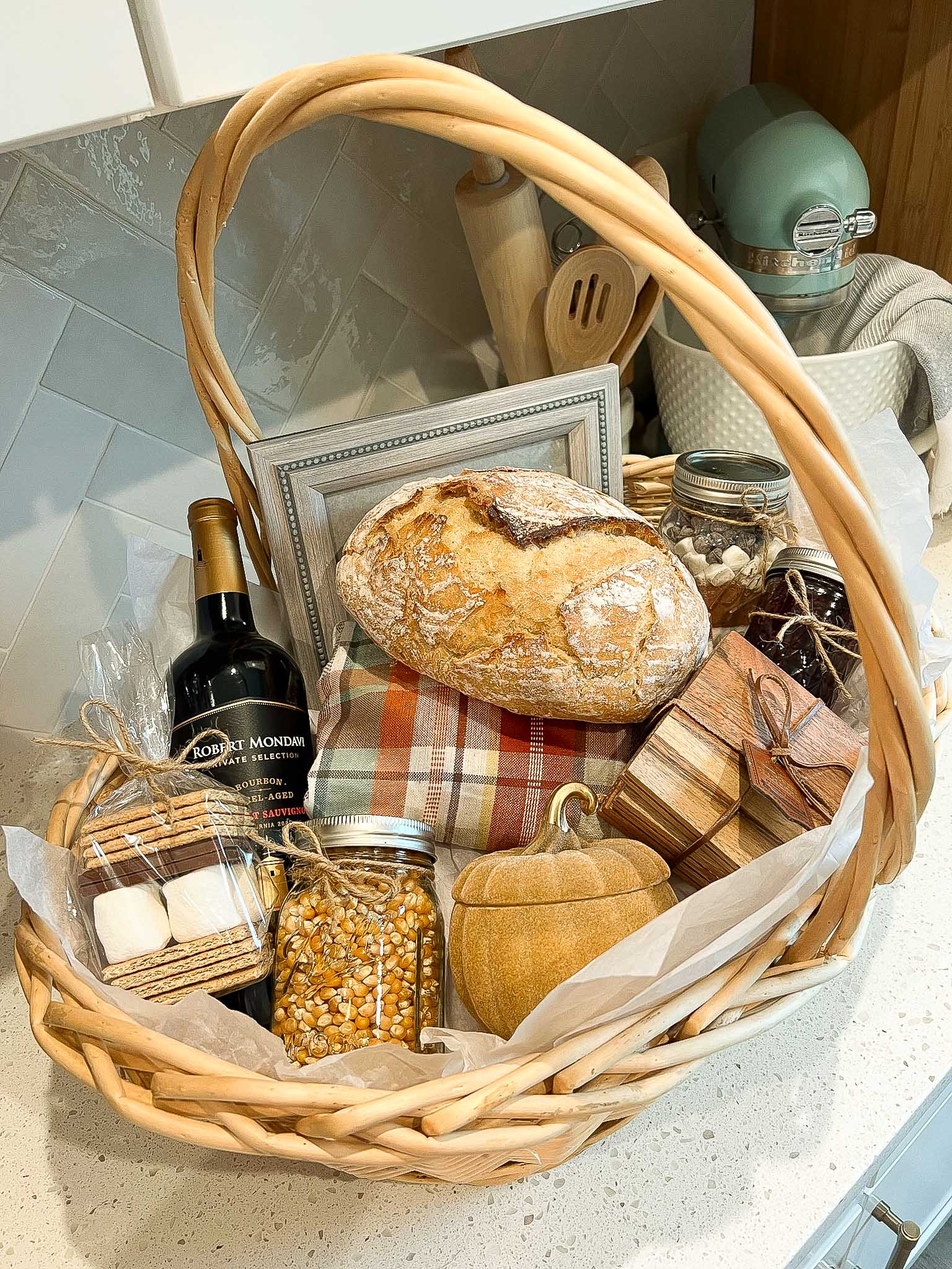 KORISSA Bread Warmer & Basket Gift Set with Tea Towel - Vintage Flower -  lily & onyx